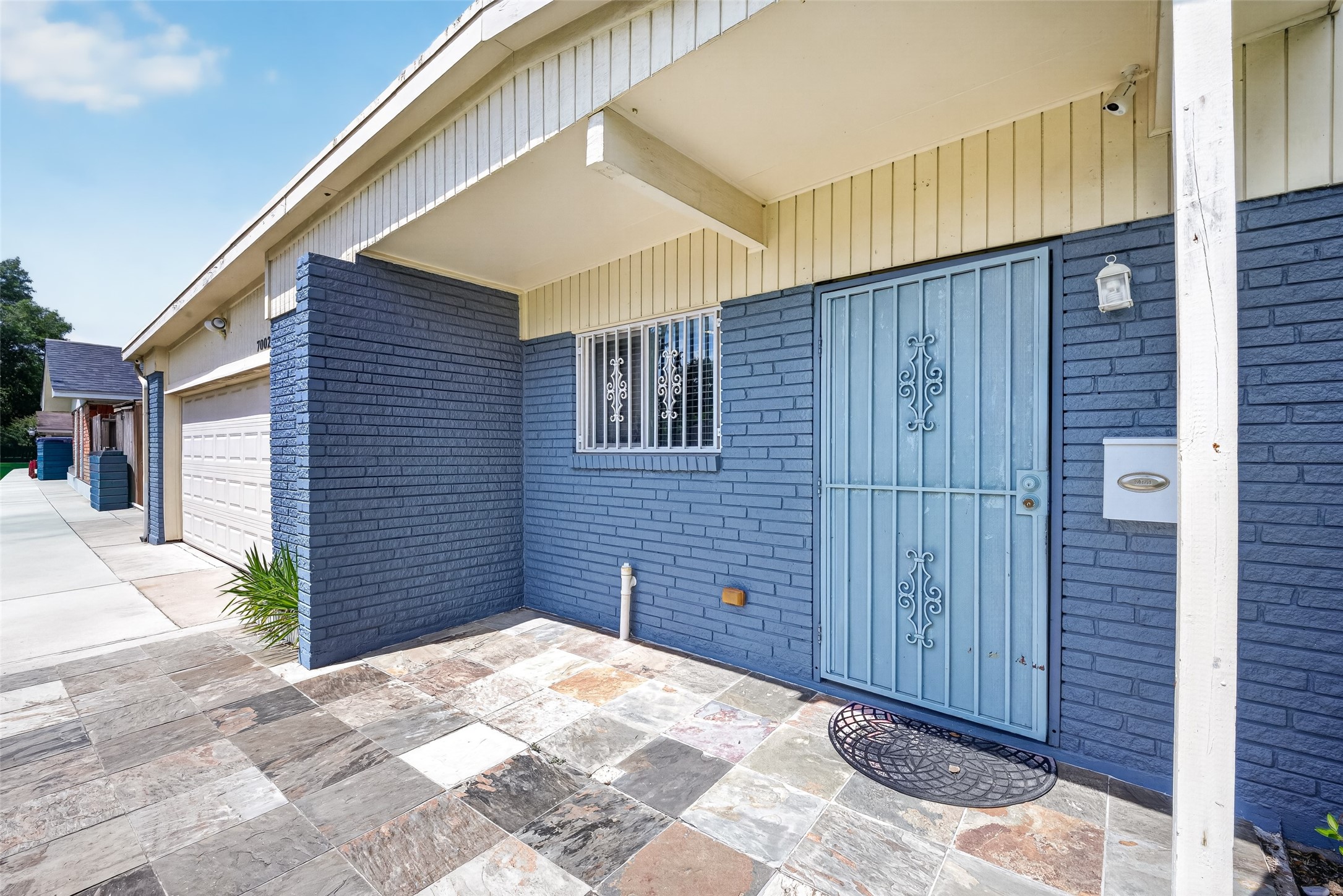 7002 Leader Street Houston, TX 77074 - Photo 5 of 49 Gallery Image 5