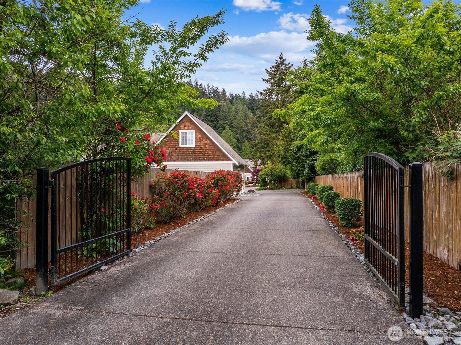 4919 Parker Road East Sumner, WA 98390 - Photo 4 of 40