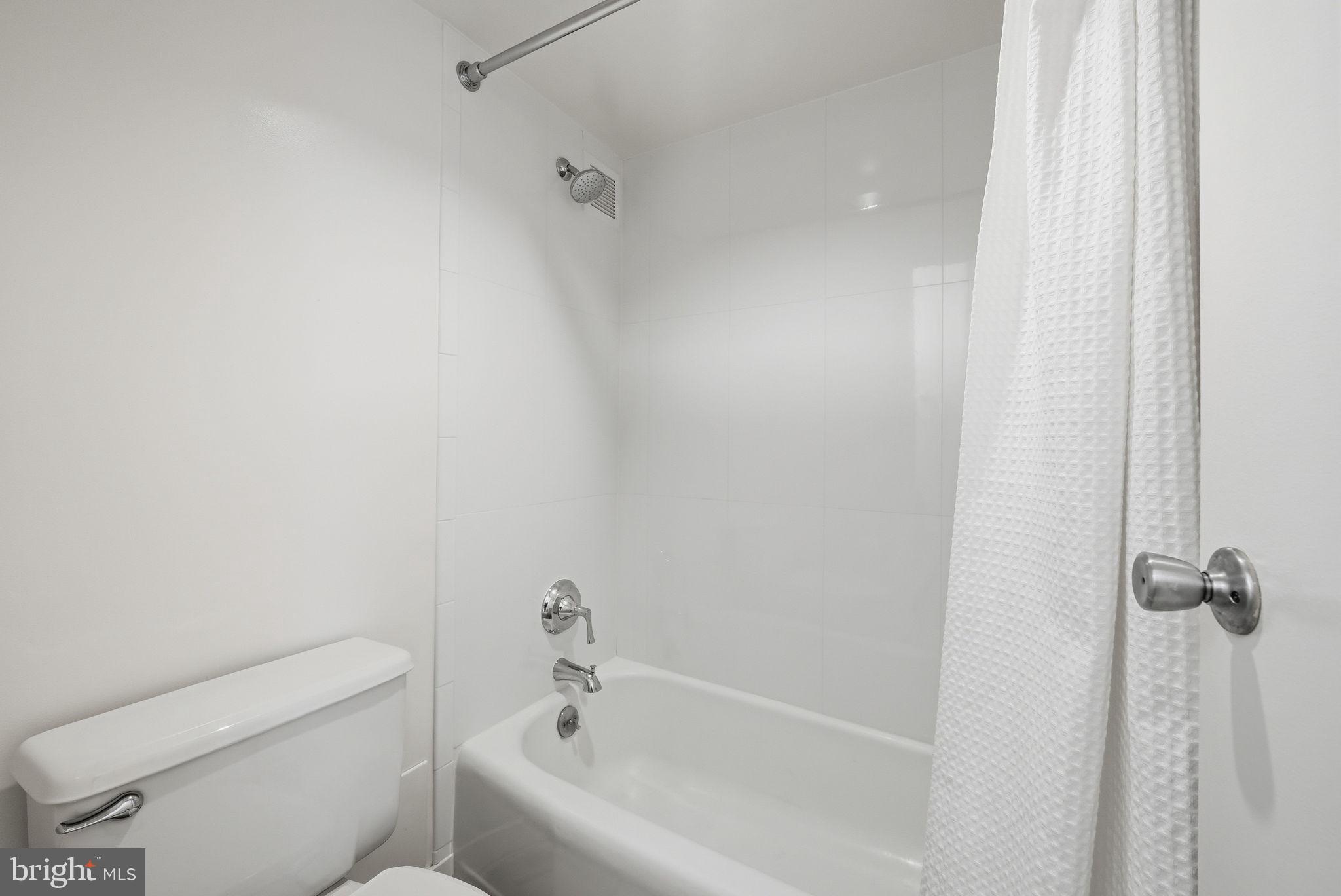 2800 Wisconsin Avenue Northwest, Unit 1001 Washington, DC 20007 - Photo 17 of 25