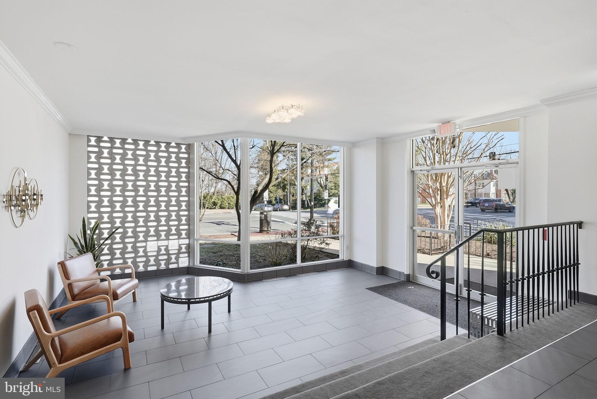 2800 Wisconsin Avenue Northwest, Unit 1001 Washington, DC 20007 - Photo 20 of 25 Entry foyer for 2800 Wisconsin, nice spot to sit