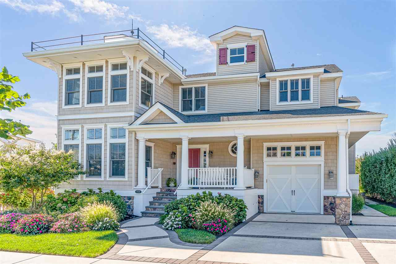 10529 3rd Avenue Stone Harbor, NJ 08247 - Photo 1 of 1 front view of a building