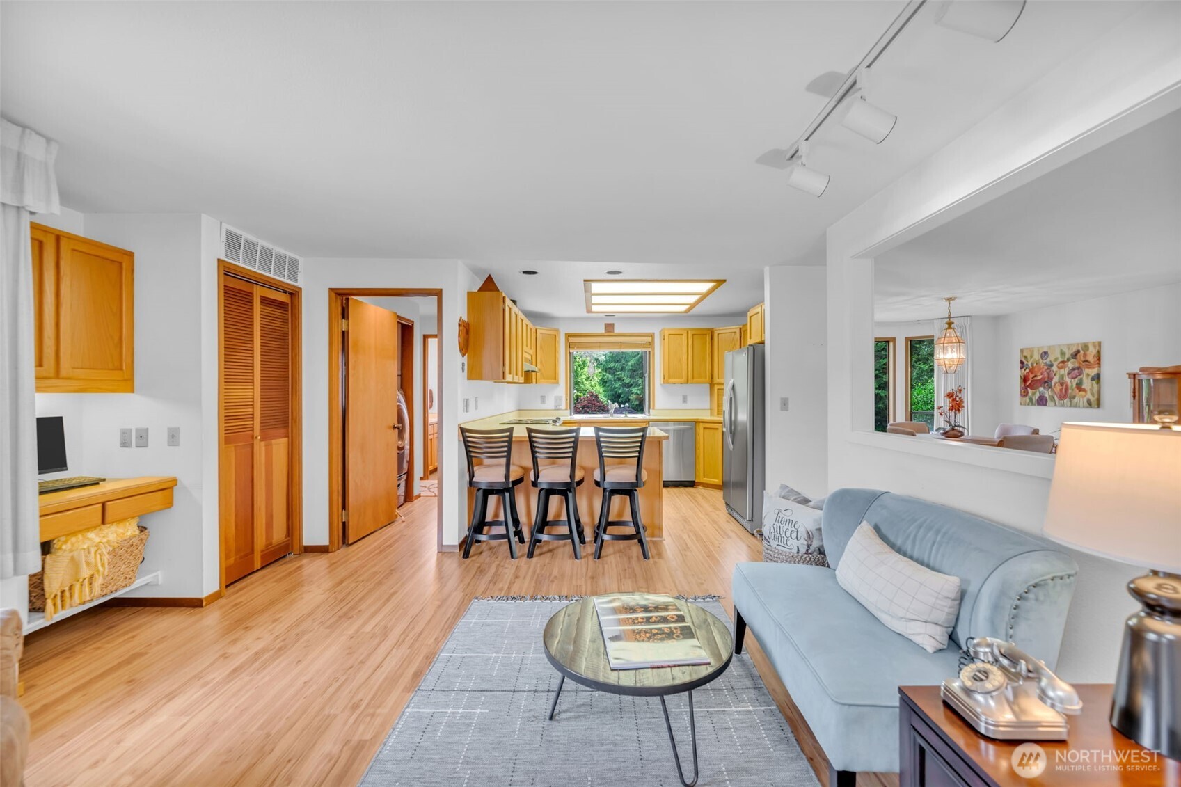 623 Southwest 122nd Street Seattle, WA 98146 - Photo 8 of 31 Gallery Image 8