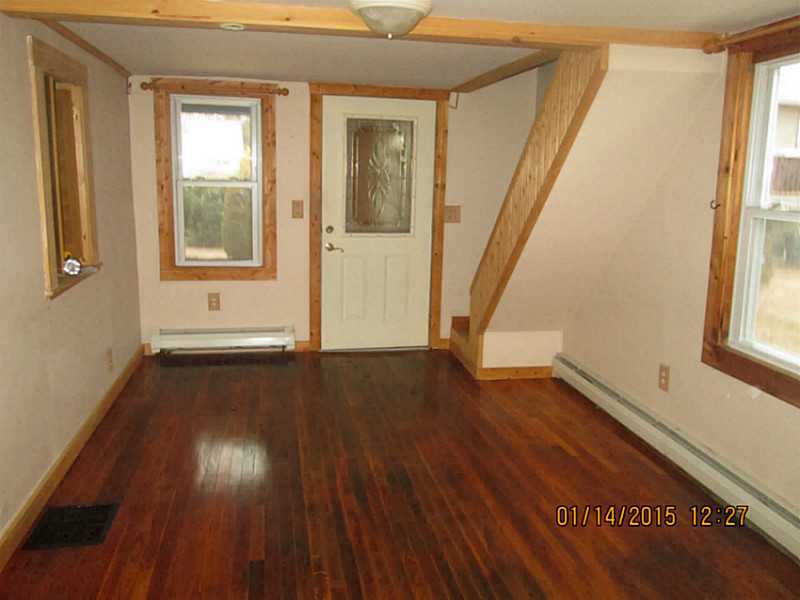 89 Nausauket Road Warwick, RI 02886 - Photo 3 of 21 Exterior Front.