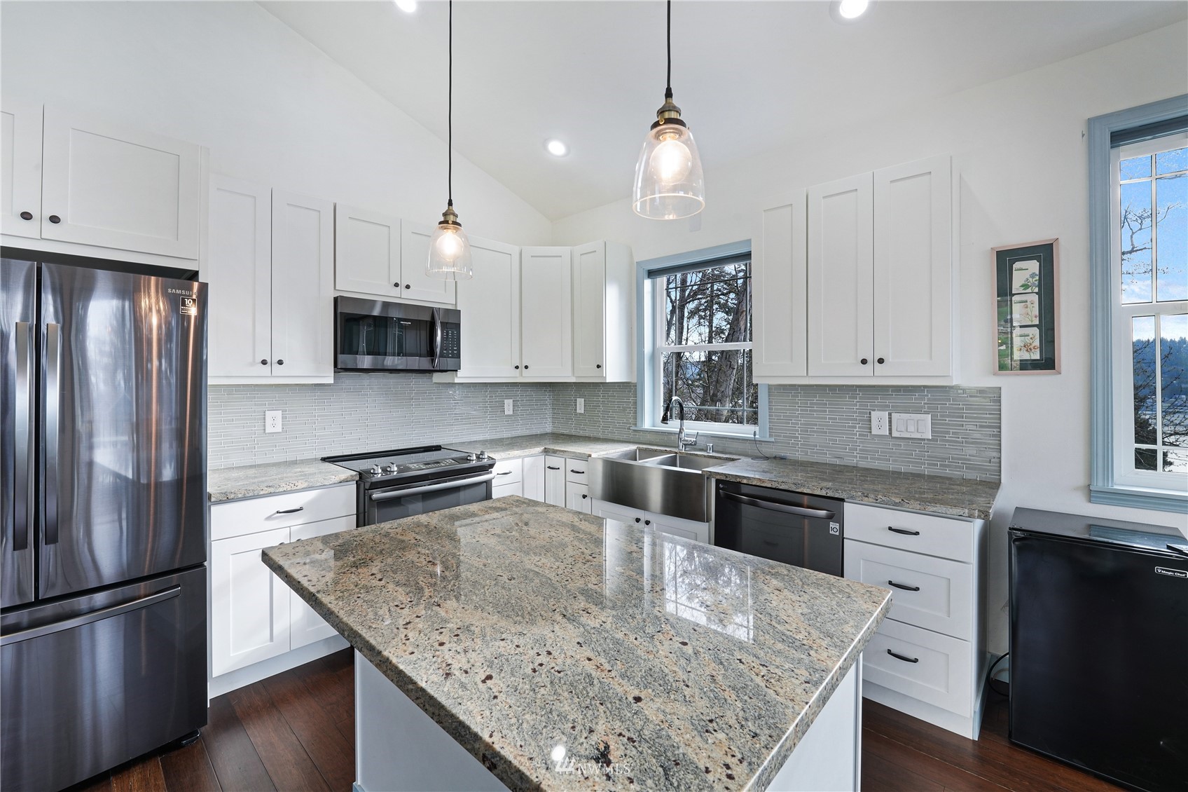 3771 Hubble Court Clinton, WA 98236 - Photo 11 of 30 Gallery Image 11