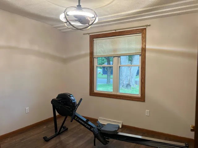 $329,900 | 735 Sunset Street Southwest, Hutchinson, MN 55350