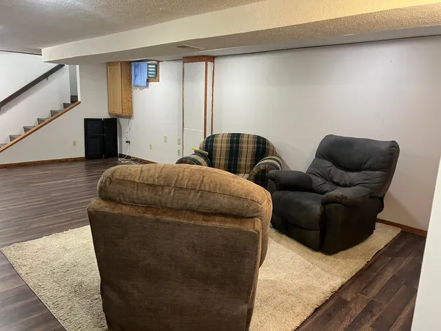 $329,900 | 735 Sunset Street Southwest, Hutchinson, MN 55350