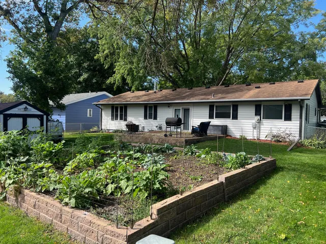 $329,900 | 735 Sunset Street Southwest, Hutchinson, MN 55350