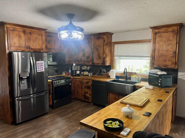 $329,900 | 735 Sunset Street Southwest, Hutchinson, MN 55350