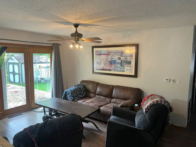 $329,900 | 735 Sunset Street Southwest, Hutchinson, MN 55350