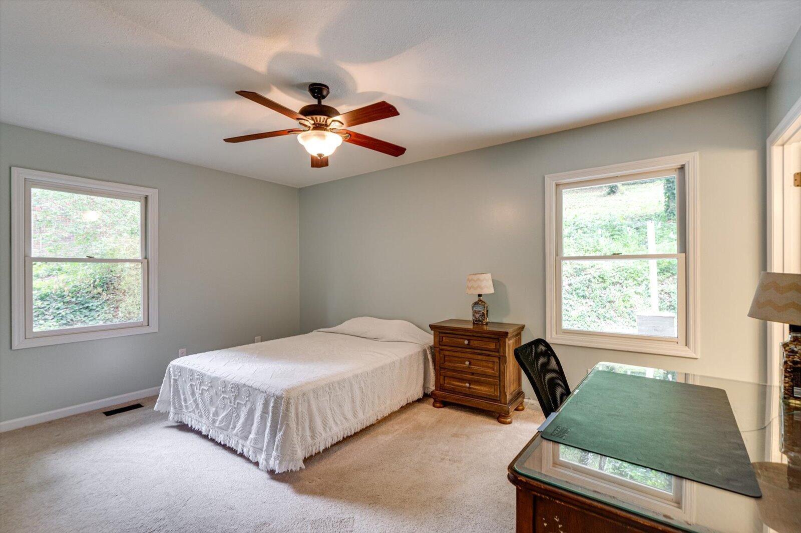 9302 Rockshire Lane Chattanooga, TN 37421 - Photo 28 of 40 29-9302 Rockshire-29