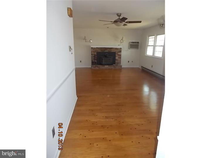 253 Ellis Road Willow Grove, PA 19090 - Photo 3 of 11 Gallery Image 3