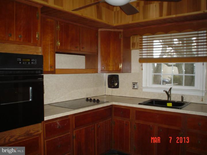 253 Ellis Road Willow Grove, PA 19090 - Photo 8 of 11 Gallery Image 8