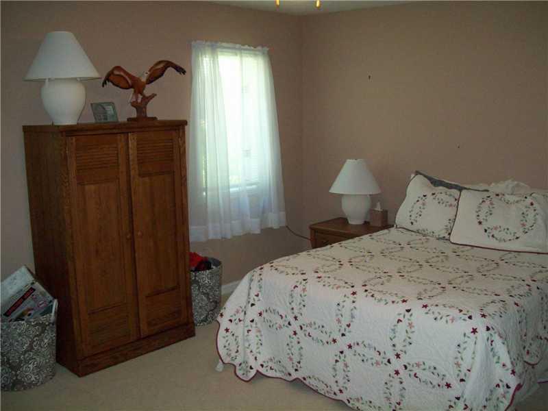1715 Brer Rabbit Drive Greenwood, IN 46143 - Photo 13 of 24 Gallery Image 13
