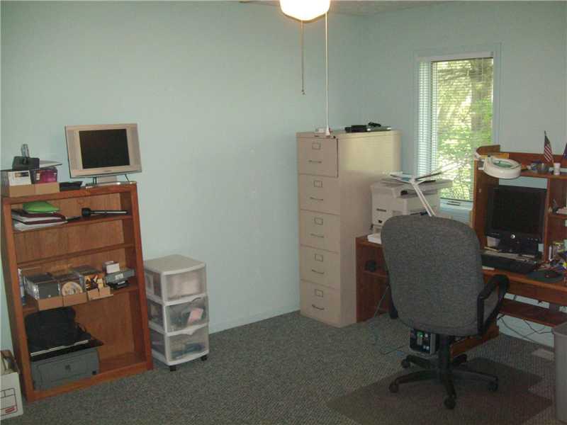 1715 Brer Rabbit Drive Greenwood, IN 46143 - Photo 14 of 24 Gallery Image 14