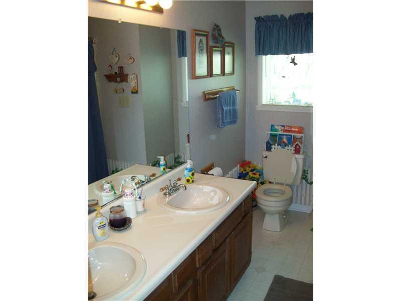 1715 Brer Rabbit Drive Greenwood, IN 46143 - Photo 15 of 24 Gallery Image 15
