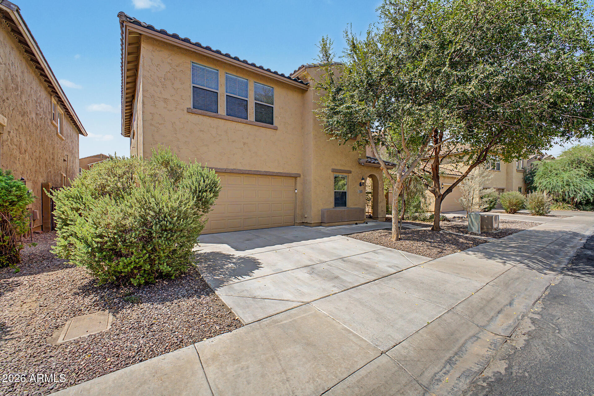 2209 West Kathleen Road Phoenix, AZ 85023 - Photo 5 of 36 05-Kathleen