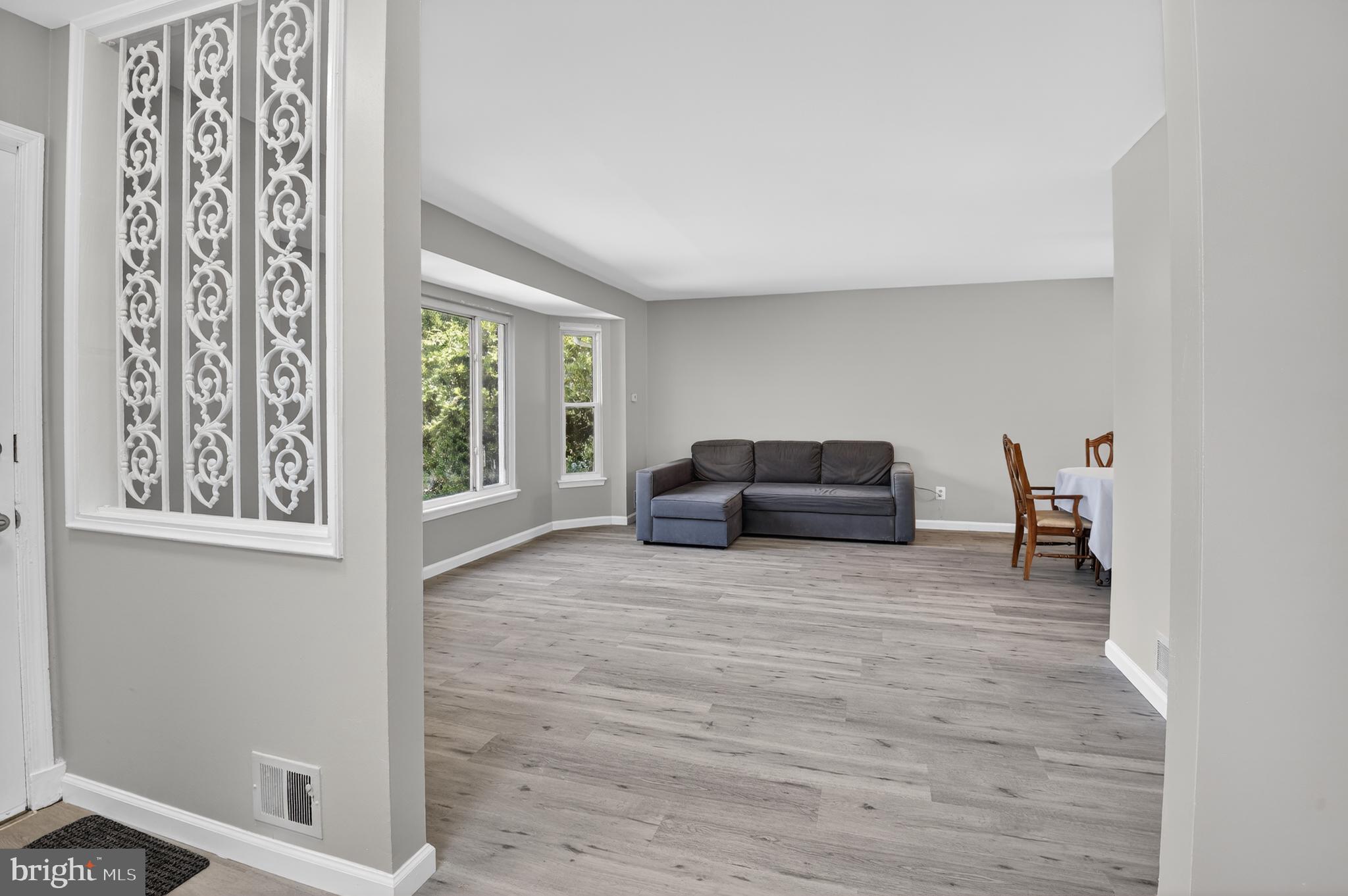 2016 Cascade Road Silver Spring, MD 20902 - Photo 16 of 37