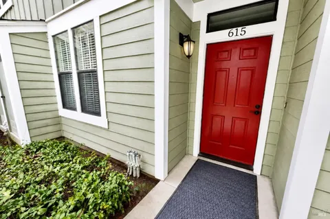 $520,000 | 615 Cherry Avenue, Sonoma, CA 95476
