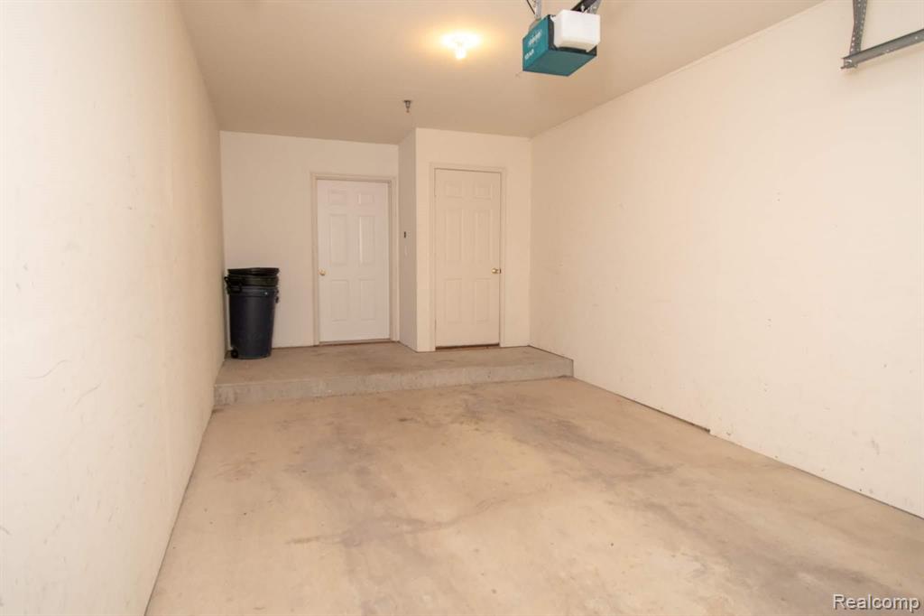 1746 Deepwood Circle, Unit 82 Rochester, MI 48307 - Photo 4 of 20