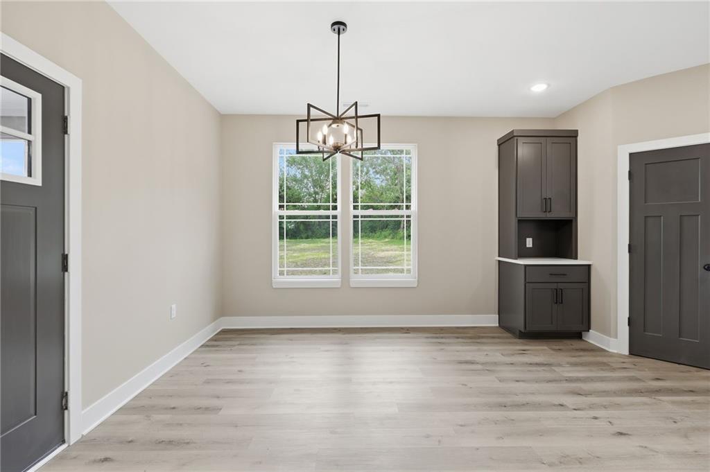 328 Northeast 51st Road Warrensburg, MO 64093 - Photo 10 of 27