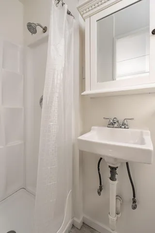 $3,250 | 2605 Bath Street, Santa Barbara, CA 93105