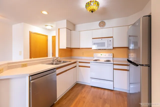 $249,900 | 7203 Mid Town Road, Unit 305, Madison, WI 53719