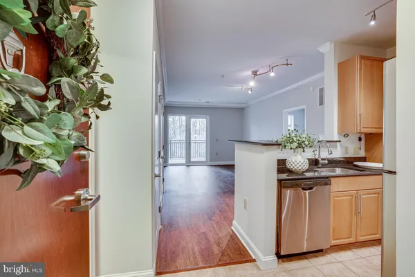 $408,990 | 11770 Sunrise Valley Drive, Unit 325, Reston, VA 20191