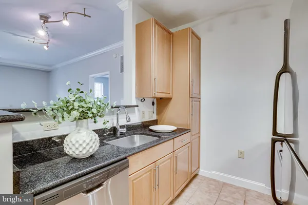 $408,990 | 11770 Sunrise Valley Drive, Unit 325, Reston, VA 20191