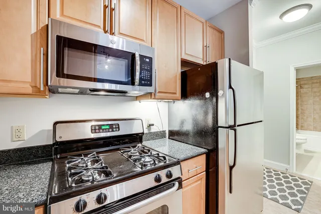 $420,000 | 11770 Sunrise Valley Drive, Unit 325, Reston, VA 20191