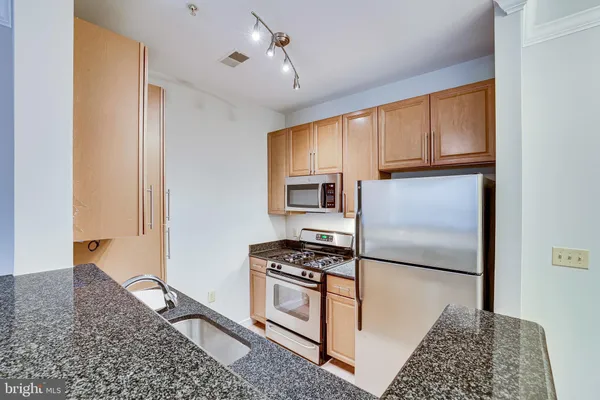 $408,990 | 11770 Sunrise Valley Drive, Unit 325, Reston, VA 20191