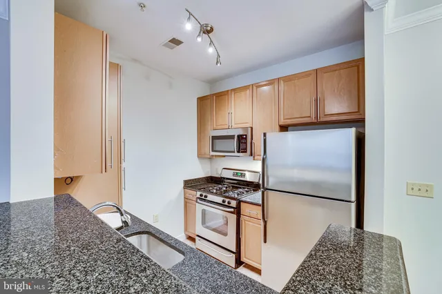 $420,000 | 11770 Sunrise Valley Drive, Unit 325, Reston, VA 20191