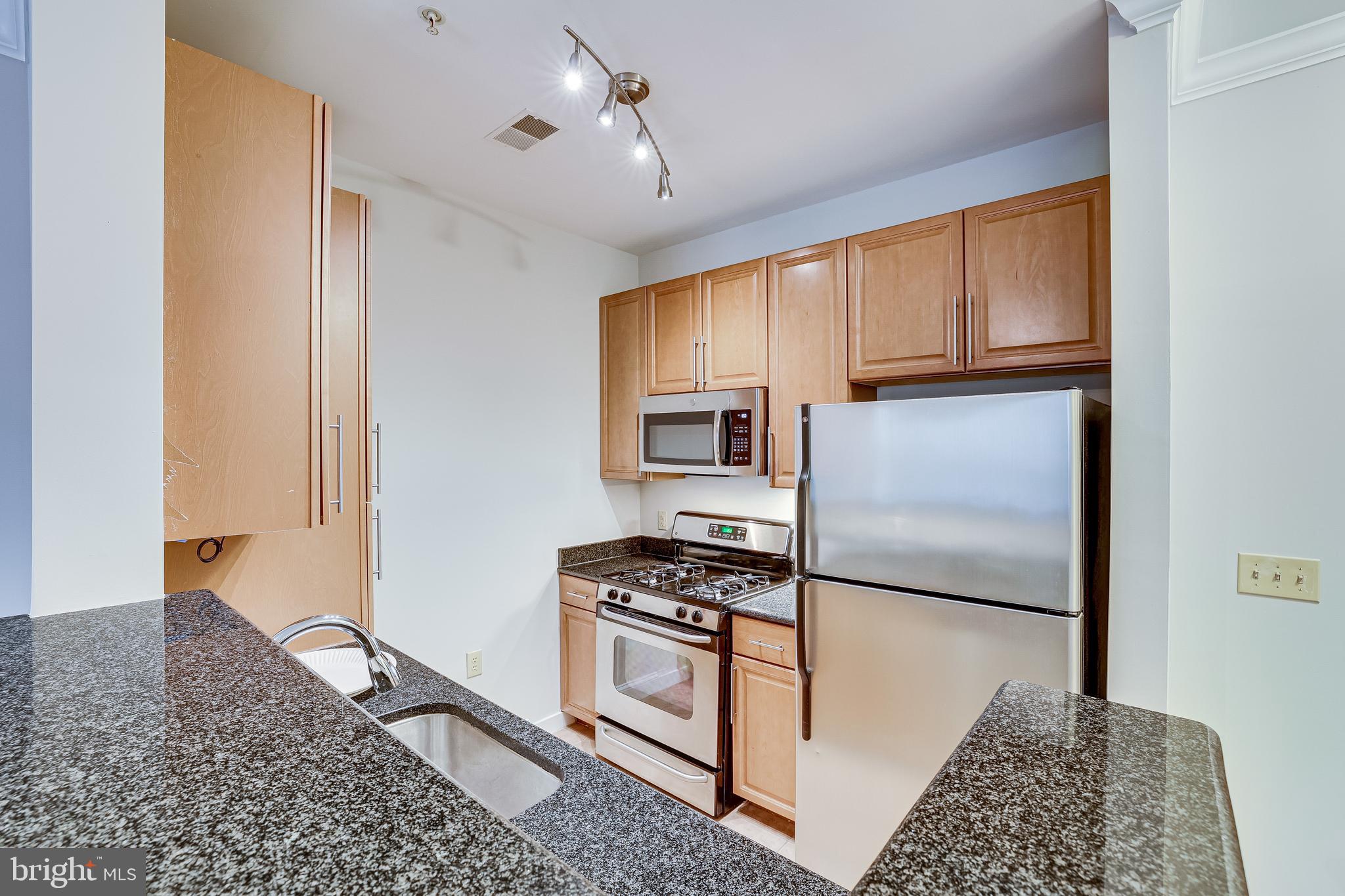 11770 Sunrise Valley Drive, Unit 325 Reston, VA 20191 - Photo 17 of 72