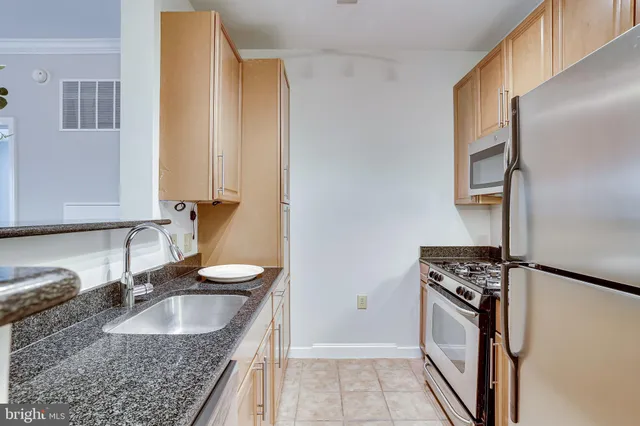 $420,000 | 11770 Sunrise Valley Drive, Unit 325, Reston, VA 20191