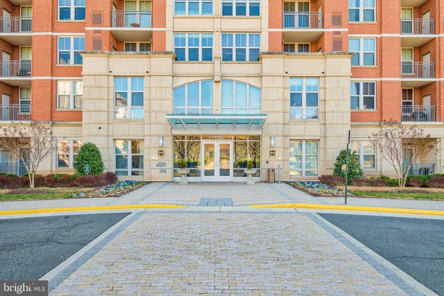 $420,000 | 11770 Sunrise Valley Drive, Unit 325, Reston, VA 20191
