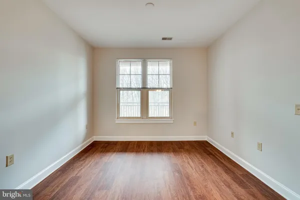 $408,990 | 11770 Sunrise Valley Drive, Unit 325, Reston, VA 20191