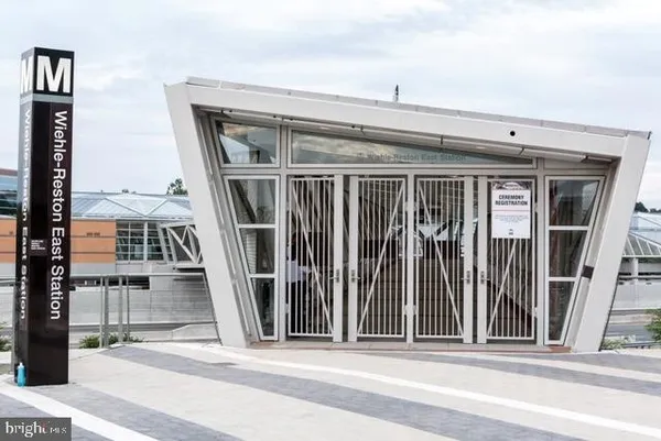 $408,990 | 11770 Sunrise Valley Drive, Unit 325, Reston, VA 20191