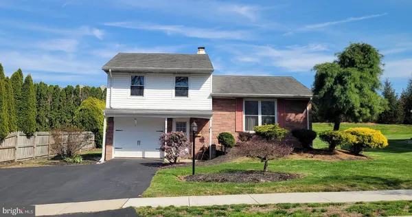 $430,000 | 4 Cherrywood Road, Reading, PA 19610