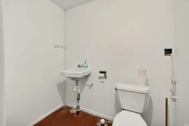 $169,900 | 1465 Moto Cross Road, Mitchell, IN 47446