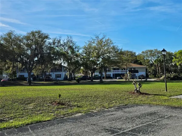 $125,000 | 8142 Fairways Circle, Unit S204, Ocala, FL 34472