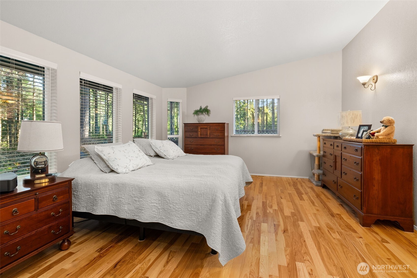 4918 Shellridge Road Northwest Olympia, WA 98502 - Photo 13 of 35 Gallery Image 13