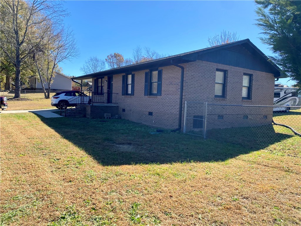 209 Bluefield Road Starr, SC 29684 - Photo 4 of 20