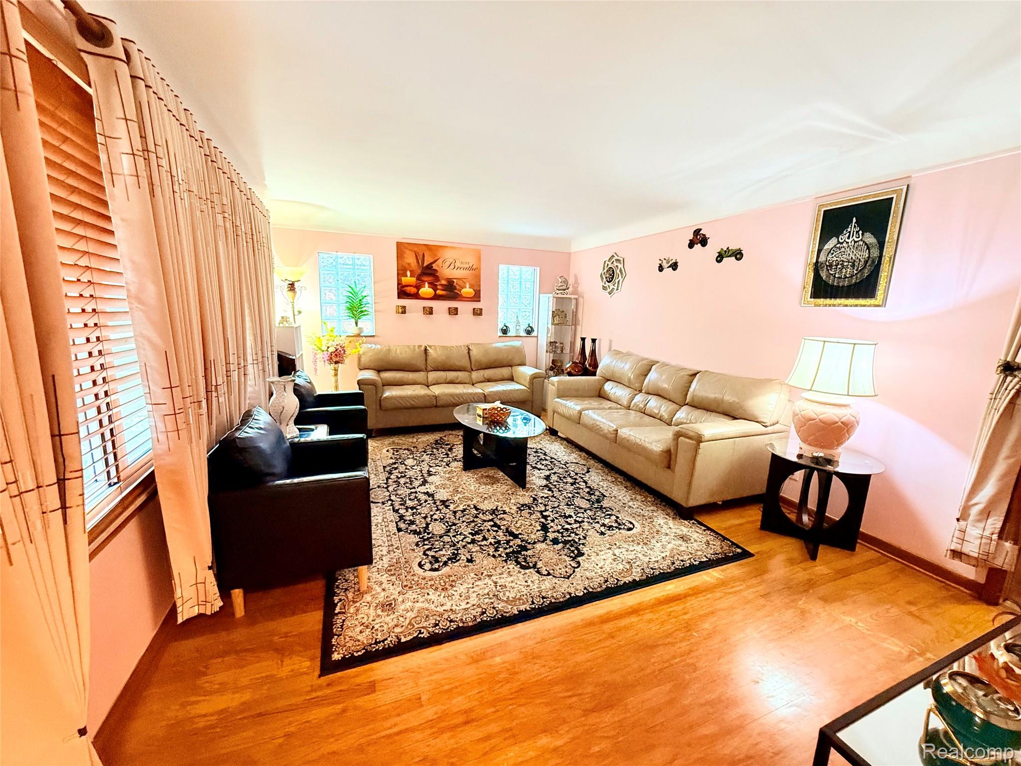 8152 Potomac Street Center Line, MI 48015 - Photo 5 of 39 .