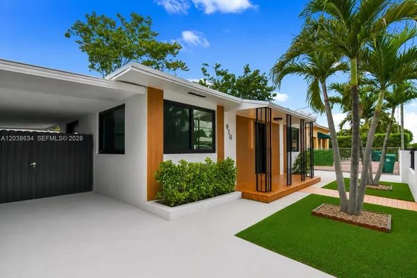 $3,600 | 910 Southwest 9th Street, Miami, FL 33130