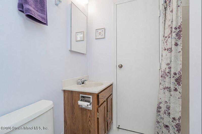 50 Ilyssa Way Staten Island, NY 10312 - Photo 19 of 20 Photo Jan 08 2026, 5 22 58 PM