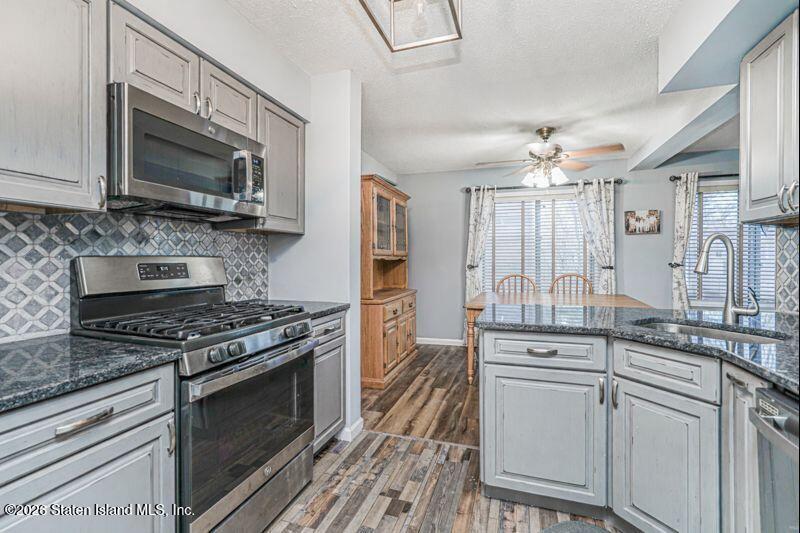 50 Ilyssa Way Staten Island, NY 10312 - Photo 8 of 20 Photo Jan 08 2026, 5 19 57 PM