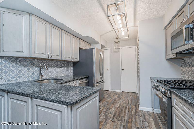 50 Ilyssa Way Staten Island, NY 10312 - Photo 10 of 20 Photo Jan 08 2026, 5 20 04 PM