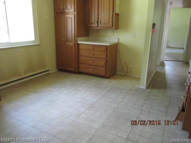 41158 Savage Road Belleville, MI 48111 - Photo 6 of 9