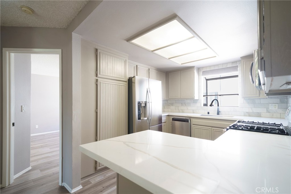 20305 Rue Crevier, Unit 585 Canyon Country, CA 91351 - Photo 16 of 39