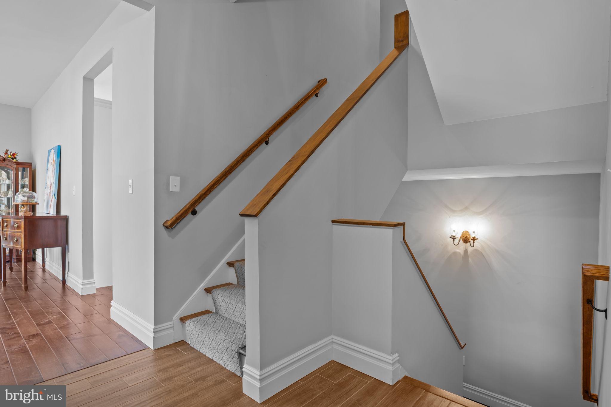 274 Pineville Road Newtown, PA 18940 - Photo 40 of 108 a view of entryway