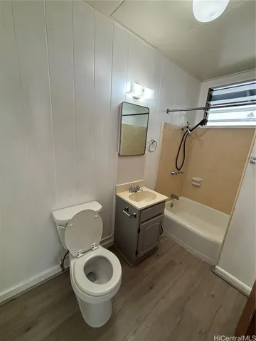 a view of a house with porch